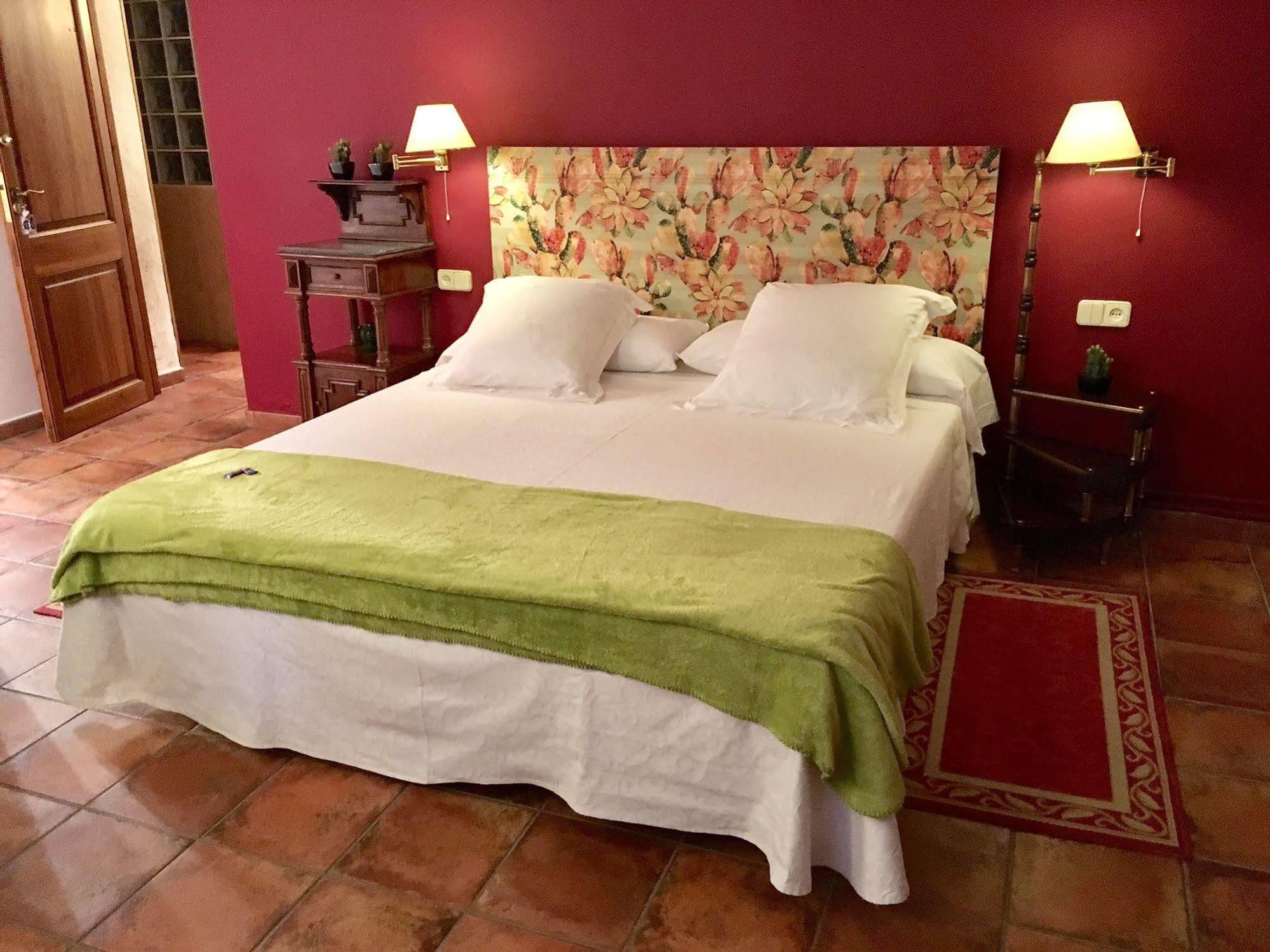 Mas De Baix Hotel Cabrils Kültér fotó
