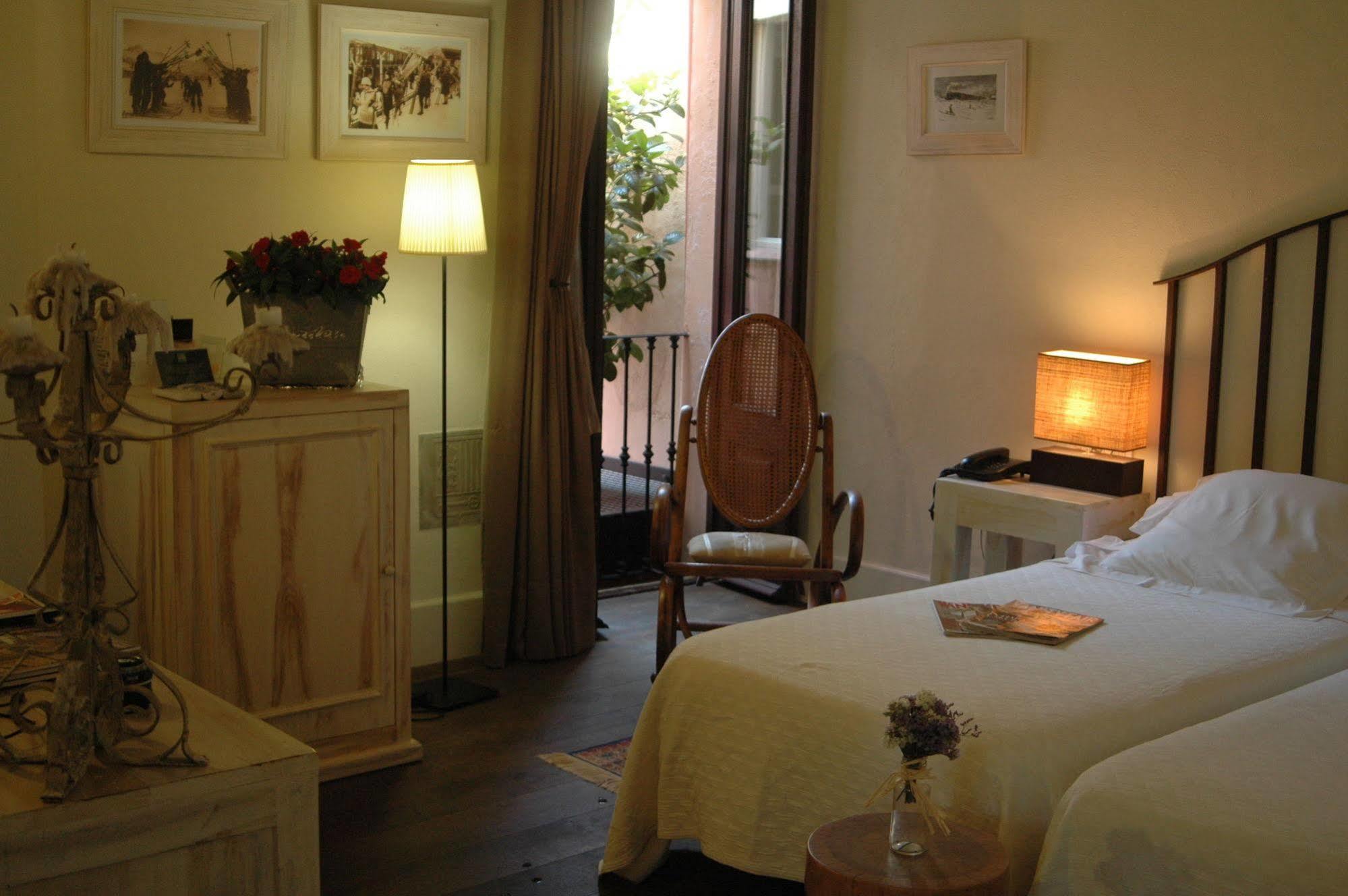 Mas De Baix Hotel Cabrils Kültér fotó